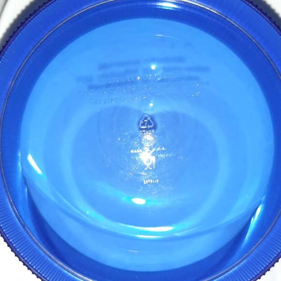 Covered Acrylic Blue Bowl Cobalt Blue and White Lid - Picture 6 of 7